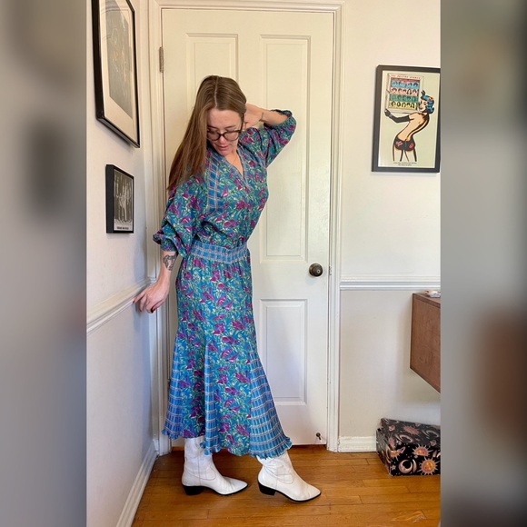 Diane Freis Dresses & Skirts - SOLD | 80s Vintage Diane Freis Bird Print Ruffle Dress